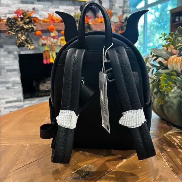 Loungefly Black Maleficent Horned Backpack - Picture 3 of 5